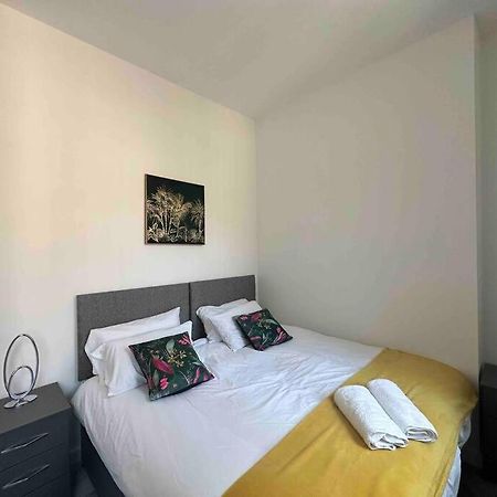 Spacious And Elegant Apartment 伯明翰 外观 照片