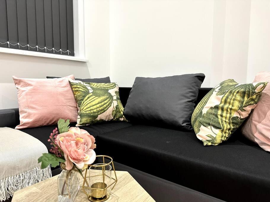 Spacious And Elegant Apartment 伯明翰 外观 照片