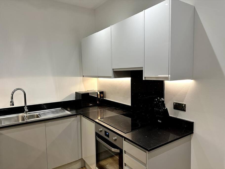 Spacious And Elegant Apartment 伯明翰 外观 照片
