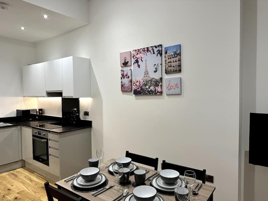 Spacious And Elegant Apartment 伯明翰 外观 照片