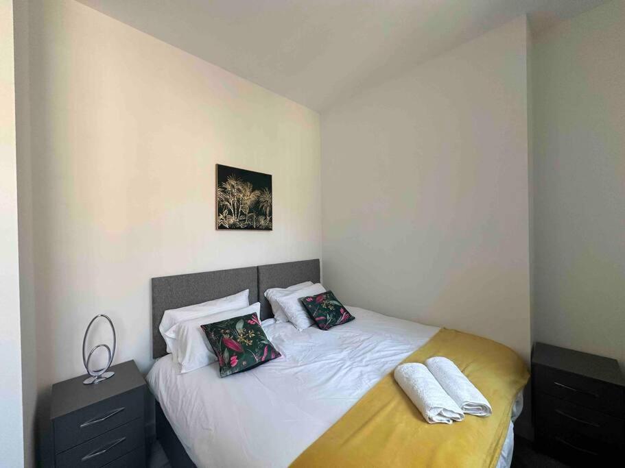 Spacious And Elegant Apartment 伯明翰 外观 照片